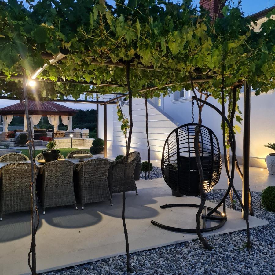 Holiday Apartment Villa Bianca Пазин Екстериор снимка